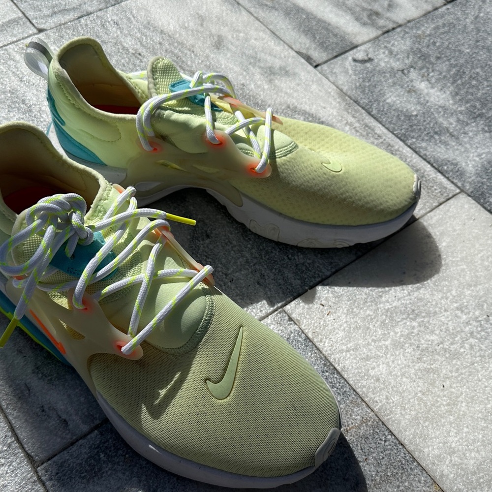 Nike React Presto Barely Volt - image 7